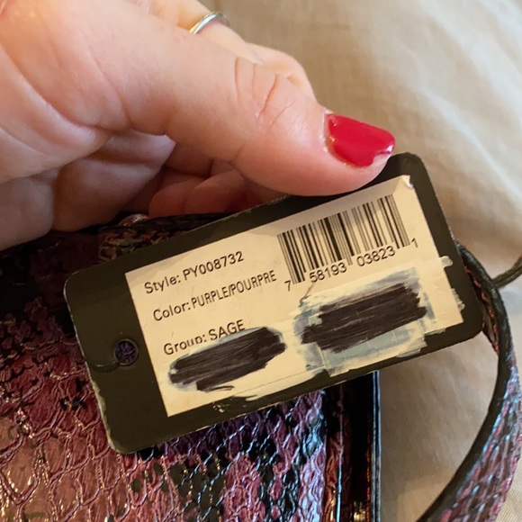 Purple crossbody python pattern Guess bag. - Picture 5 of 6